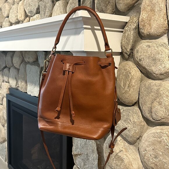 Madewell Leather Lafayette Bucket Bag Crossbody NWT - Picture 1 of 12